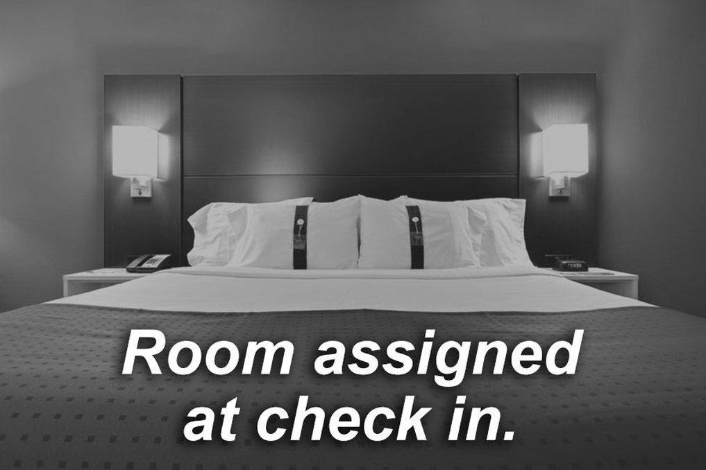 Express And By Ihg 2*